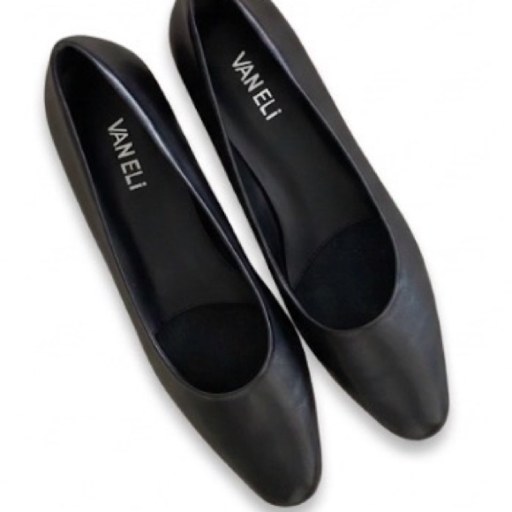 Vaneli Astyr Blackl Leather Heels